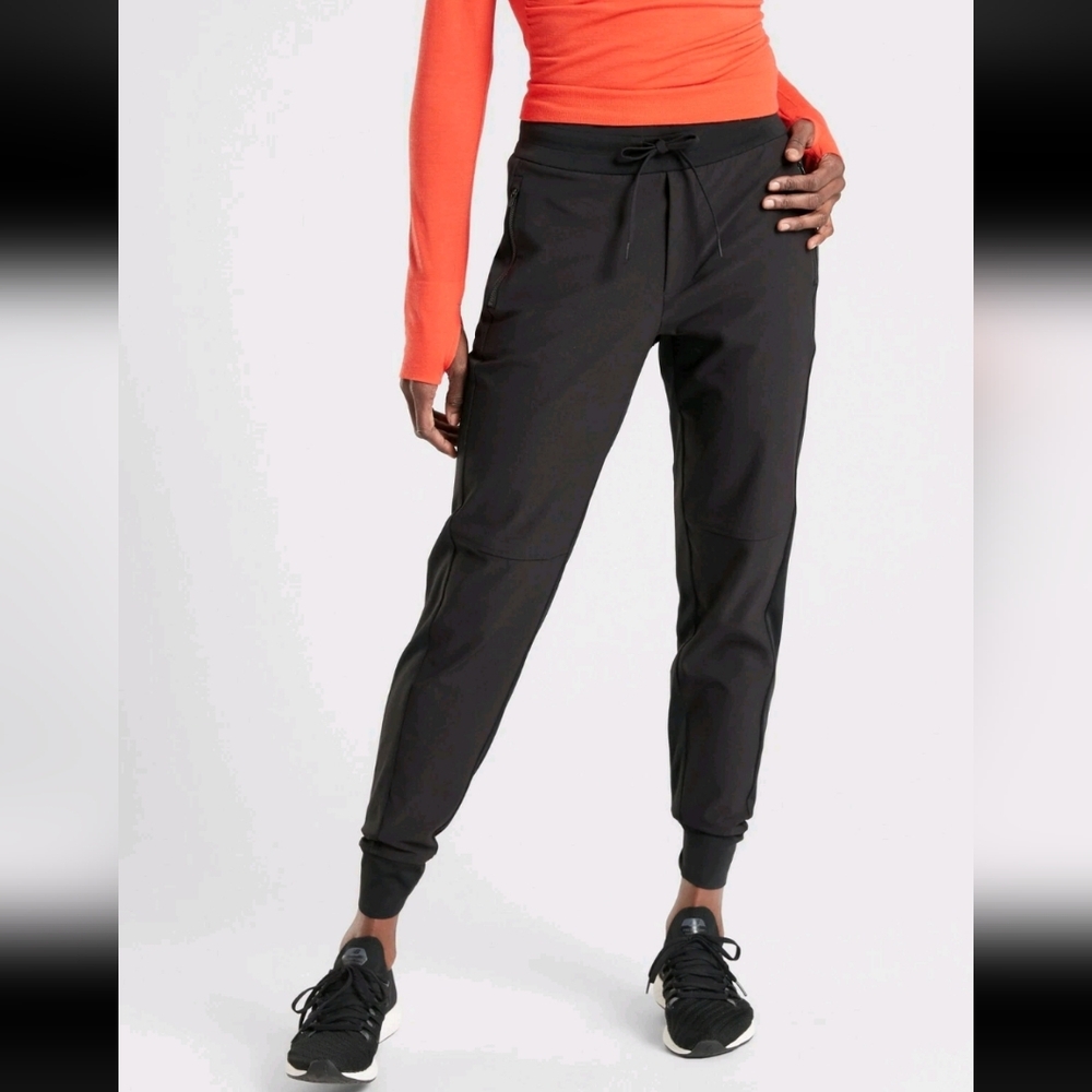 Athleta Headlands Hybrid Tech Jogger Black